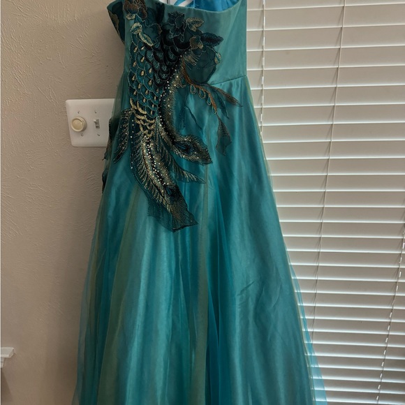Gorgeous Peacock Gown - Picture 5 of 7